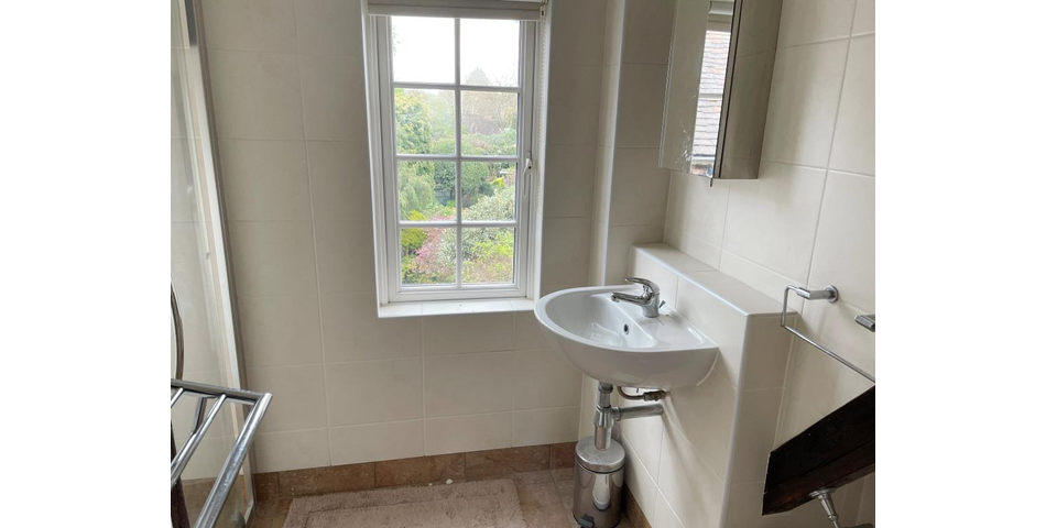 Lot 10 - Character Cottage With Garage And Gardens