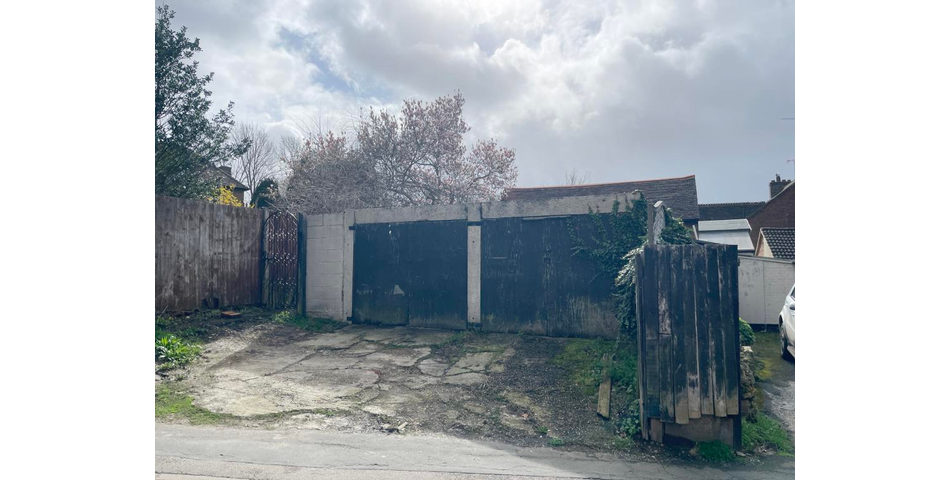 Lot 19 - Retail And Residential Premises With Planning For Three Additional Flats At Rear