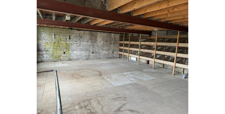 Lot 81 - Four-bedroom Maisonette Investment Plus Vacant Yard And Buildings With Planning For Four Flats