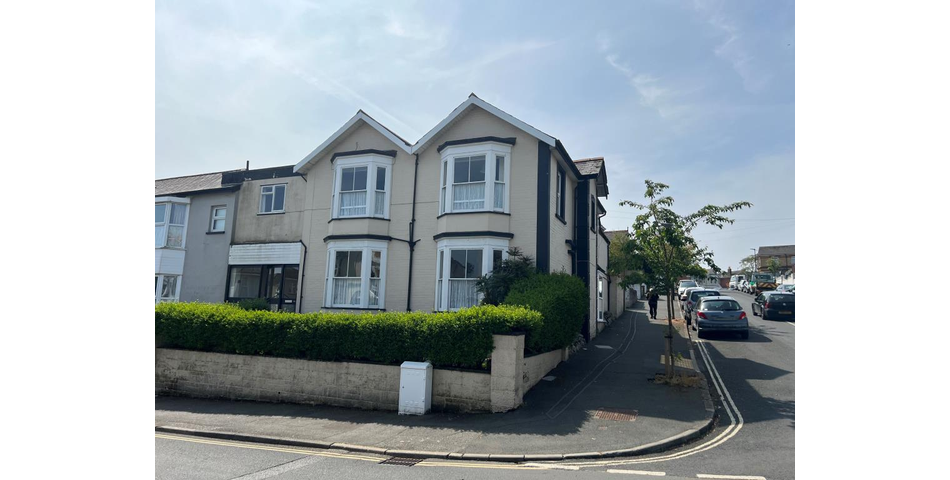Lot 164 - Town Centre Six-bedroom House With Potential