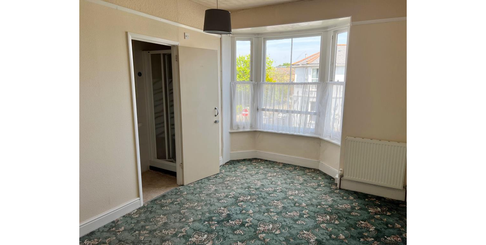 Lot 164 - Town Centre Six-bedroom House With Potential