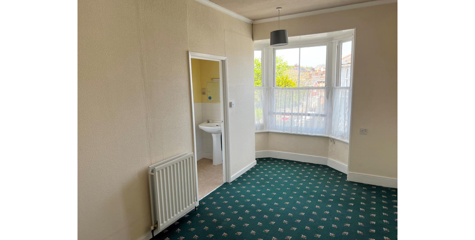 Lot 164 - Town Centre Six-bedroom House With Potential