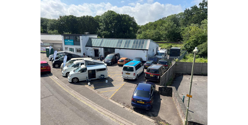 Lot 9 - Freehold Town Centre Commercial Investment