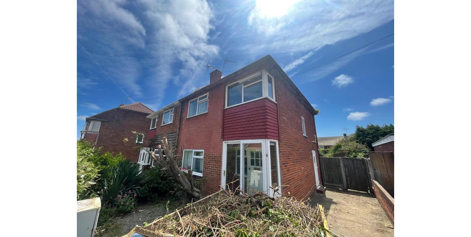 Lot 42 - Semi-detached House For Improvement