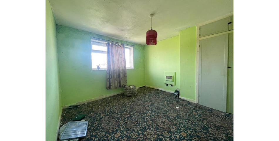 Lot 42 - Semi-detached House For Improvement