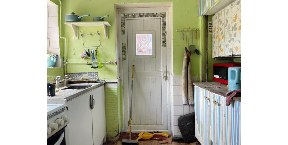Lot 42 - Semi-detached House For Improvement