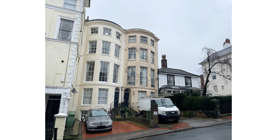 Lot 116 - Town Centre Block Of Flats For Investment