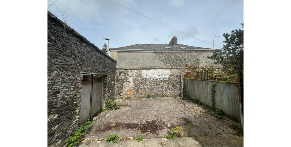 Lot 120 - Freehold Yard/land