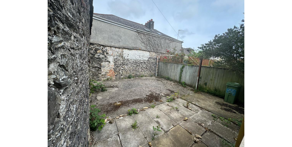 Lot 120 - Freehold Yard/land