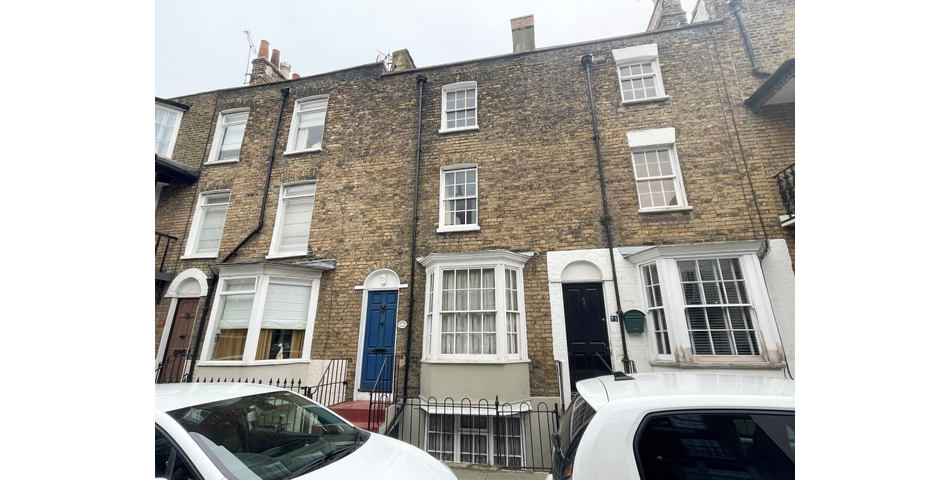 Lot 28 - Four Storey Mid-terrace House For Total Refurbishment