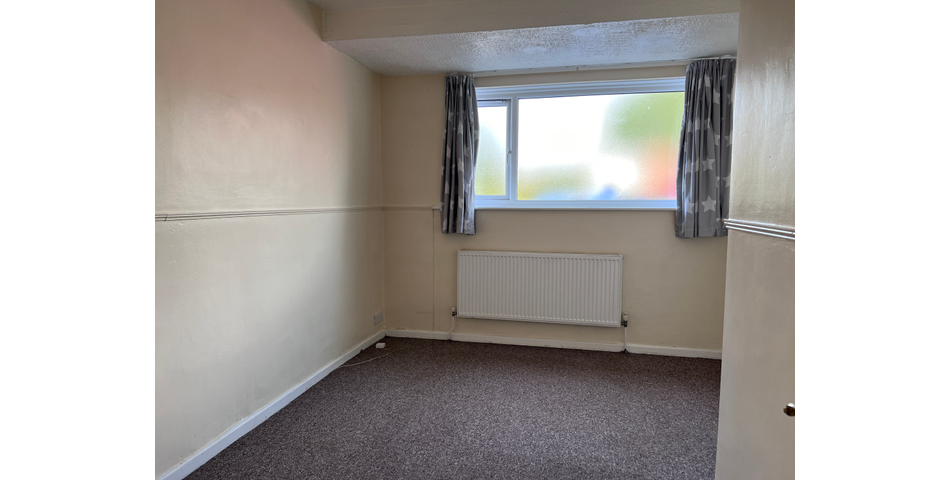 Lot 15 - Freehold Property Arranged As Two Flats