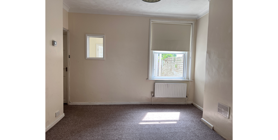 Lot 15 - Freehold Property Arranged As Two Flats