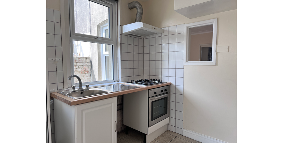 Lot 15 - Freehold Property Arranged As Two Flats
