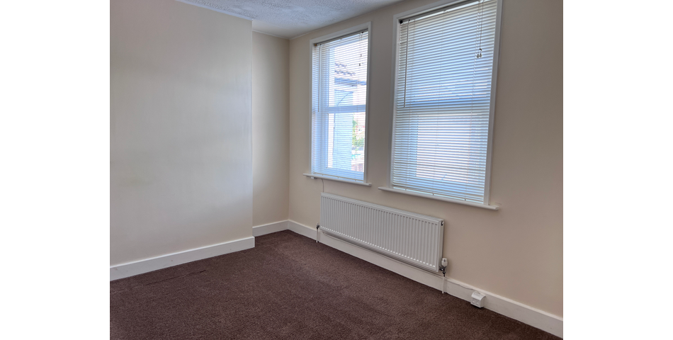 Lot 15 - Freehold Property Arranged As Two Flats