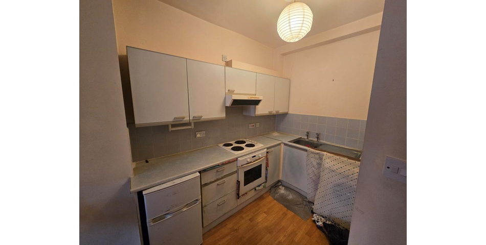 Lot 83 - Freehold Commercial And Residential Investment