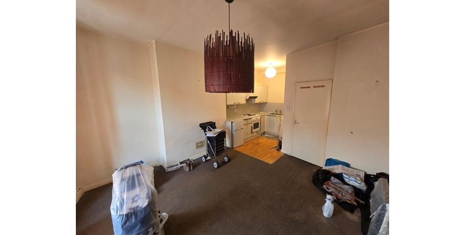 Lot 83 - Freehold Commercial And Residential Investment