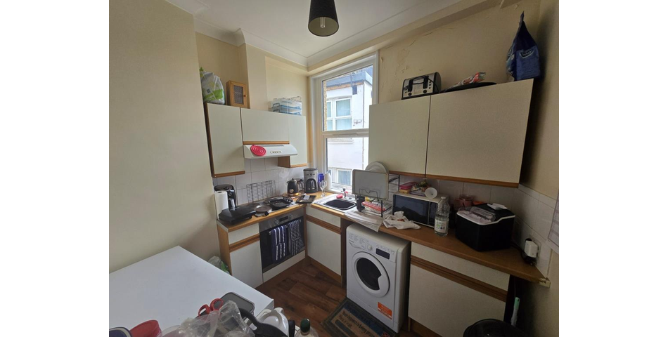 Lot 83 - Freehold Commercial And Residential Investment