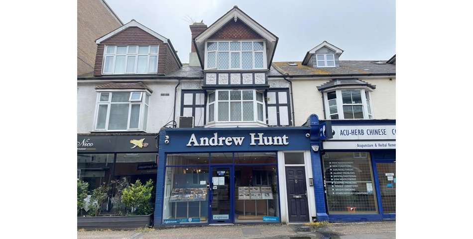 Lot 79 - Freehold Shop And Flat With Upper Parts