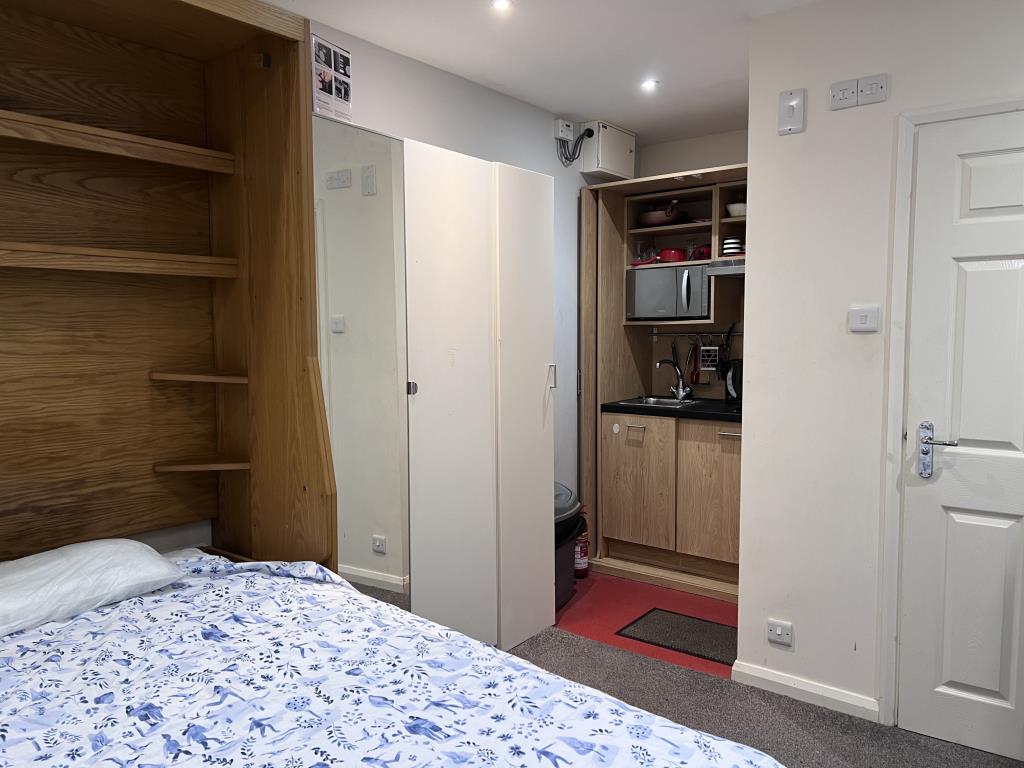 Six-Bedroom Guest House