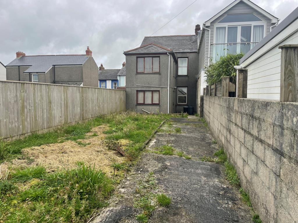 Freehold Property With Additional Land