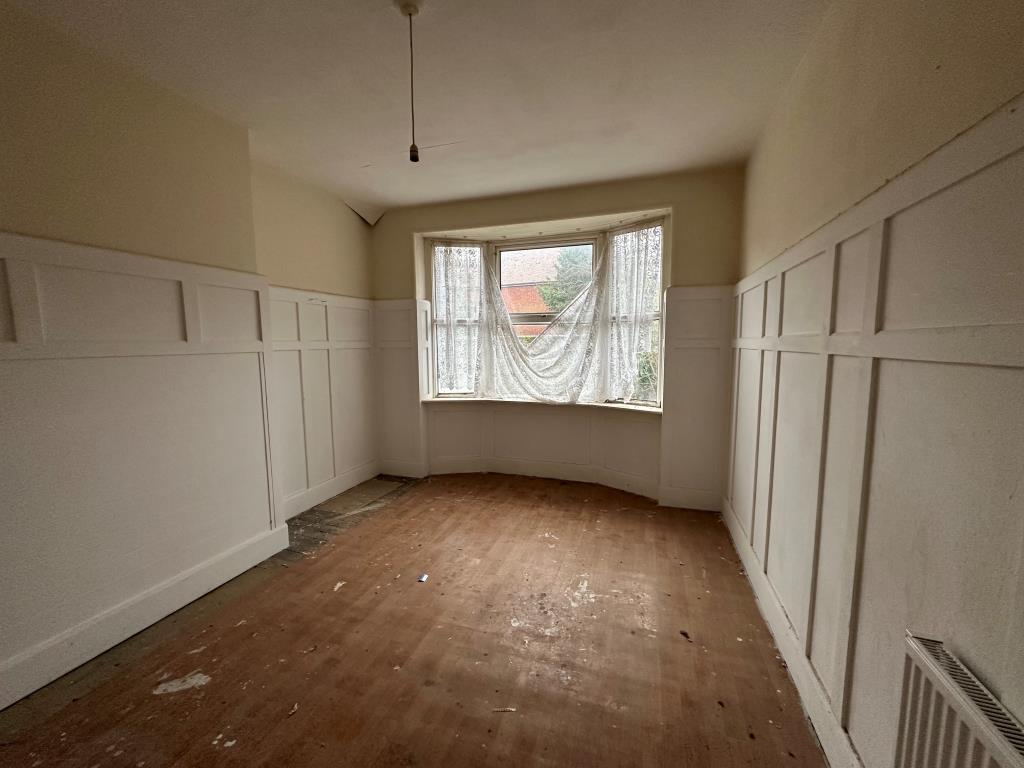 Freehold Block With Commercial Unit And Vacant Maisonette