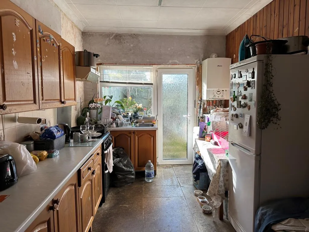 Three-Bedroom End-Terrace House For Refurbishment