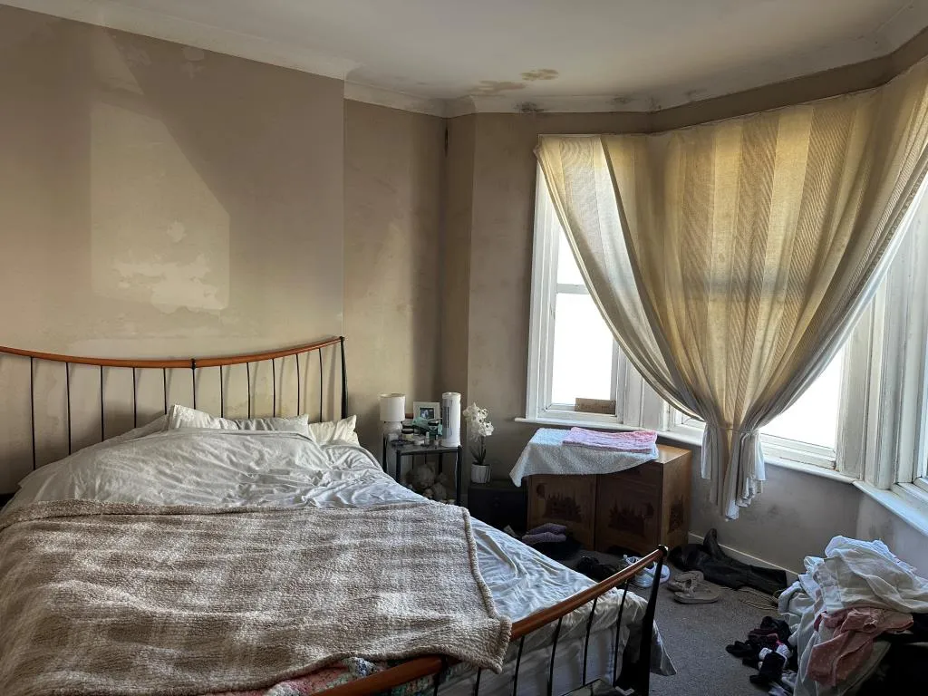 Three-Bedroom End-Terrace House For Refurbishment