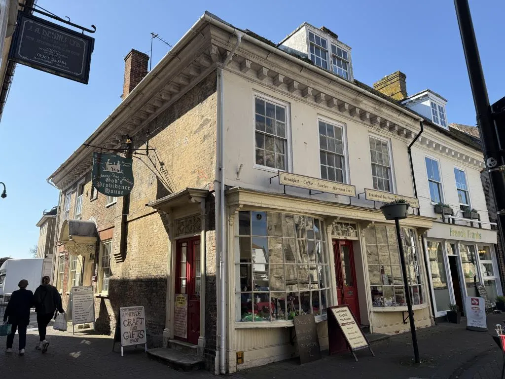 Landmark Freehold Town Centre Commercial Investment