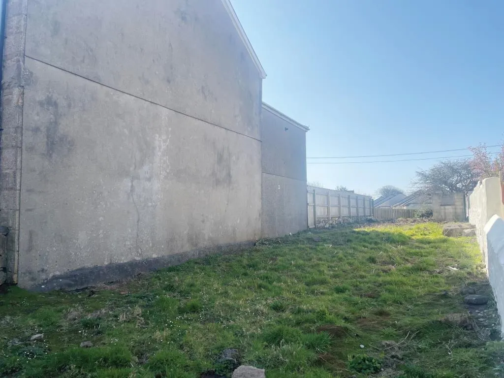Freehold Property With Additional Land