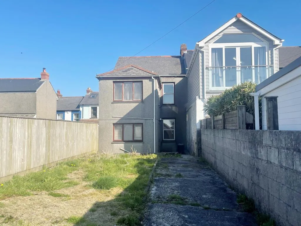 Freehold Property With Additional Land