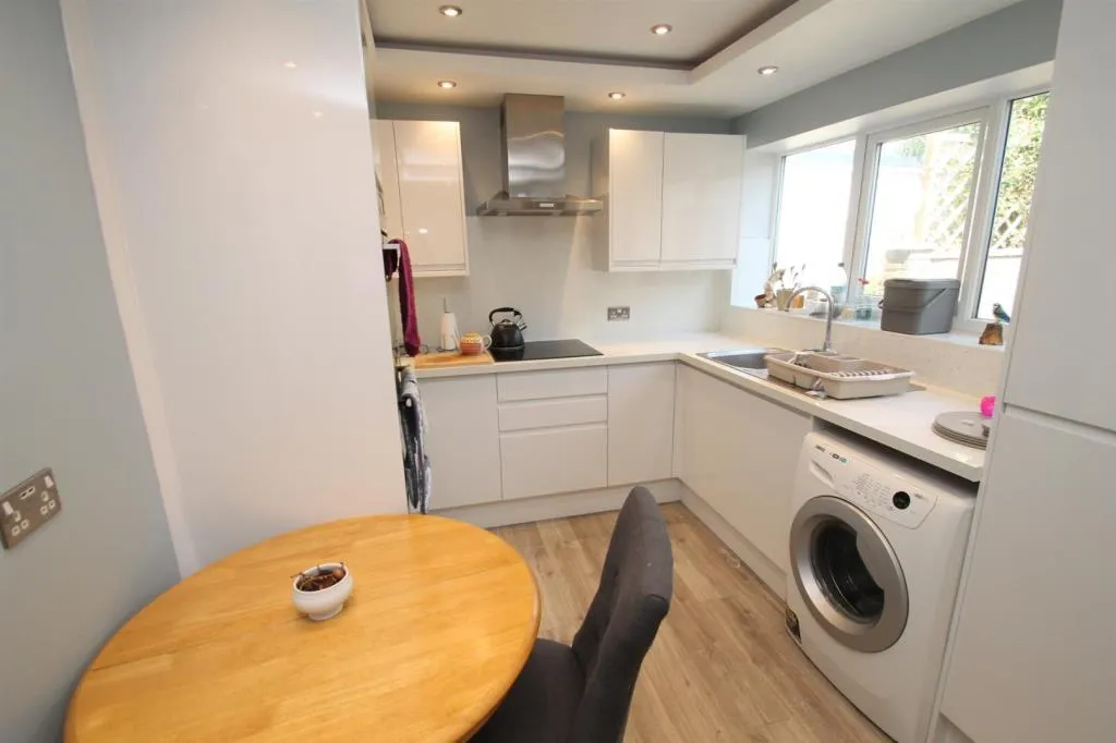 Well Presented Semi-Detached House