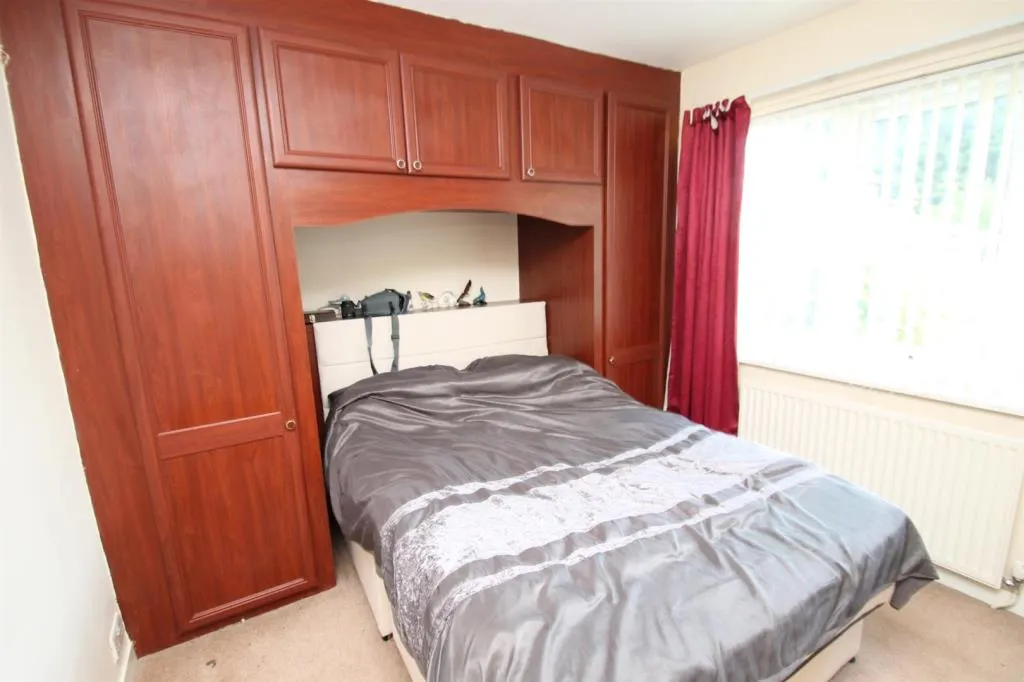 Well Presented Semi-Detached House