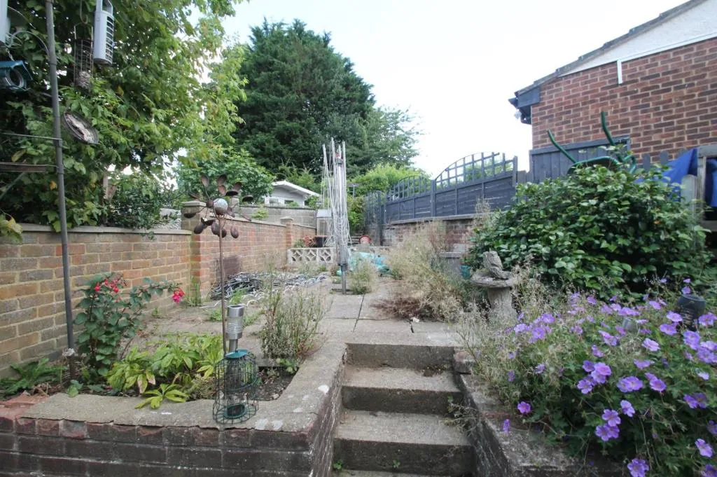 Well Presented Semi-Detached House