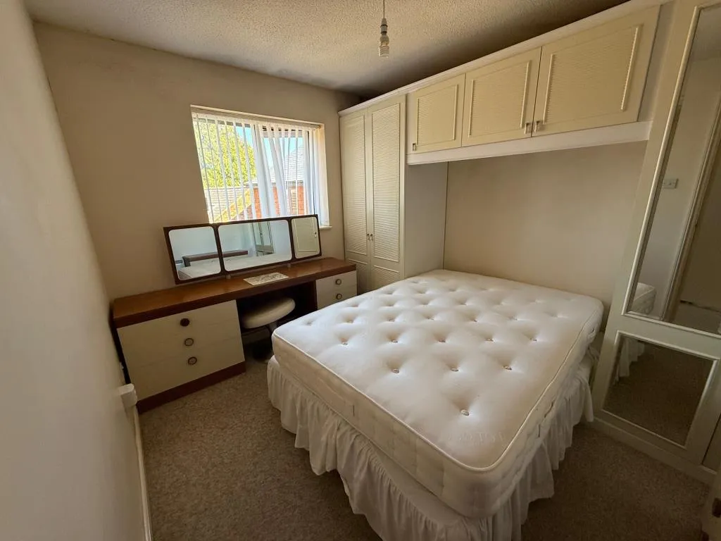 One-Bedroom Flat In Need Of Improvement