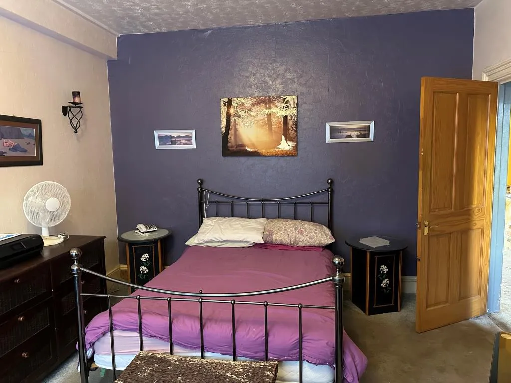 One-Bedroom Garden Flat For Improvement
