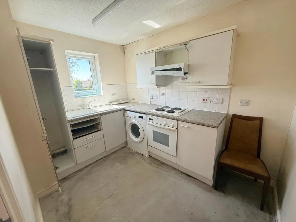 One-Bedroom Flat In Need Of Improvement