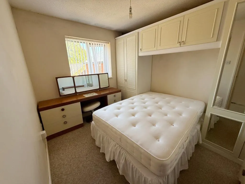 One-Bedroom Flat In Need Of Improvement