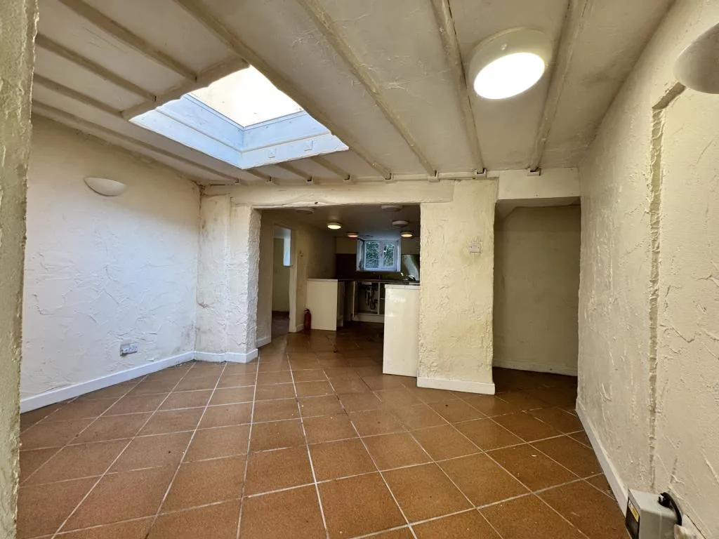 Mid-Terrace Corner House