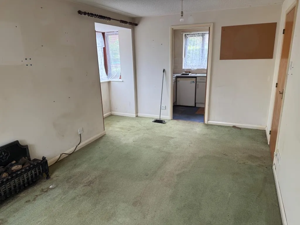 Ground Floor Flat With Parking In Need Of Updating