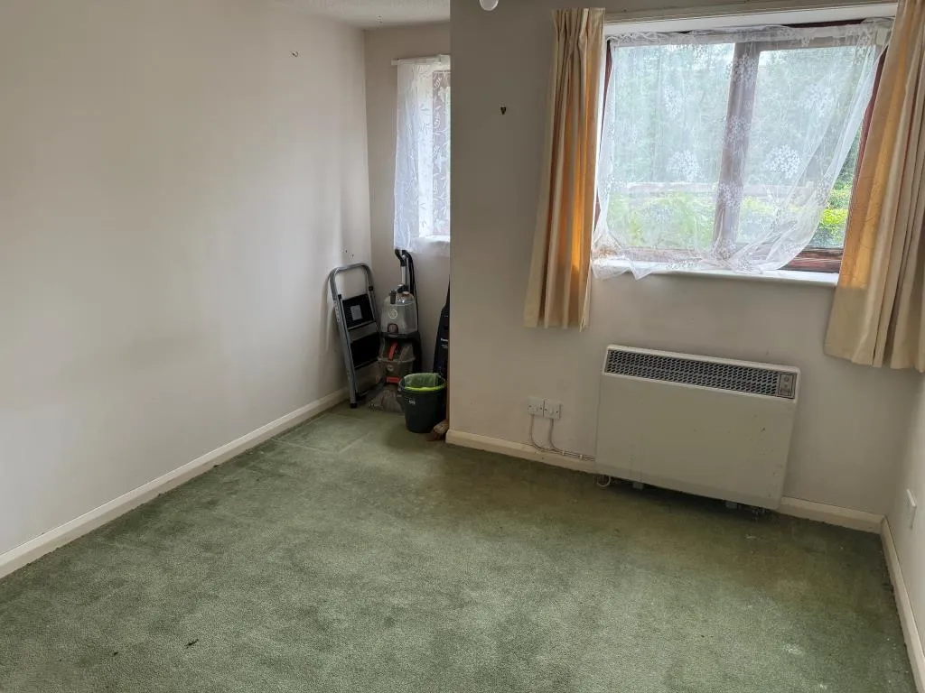Ground Floor Flat With Parking In Need Of Updating