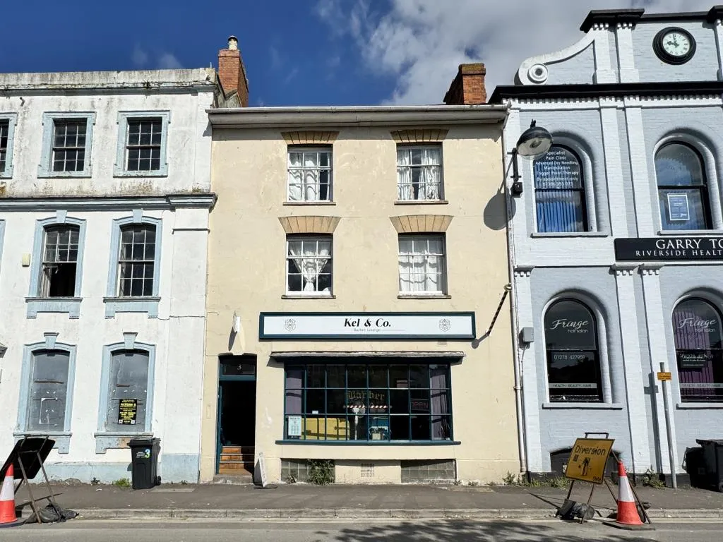 Freehold Mixed Use Investment