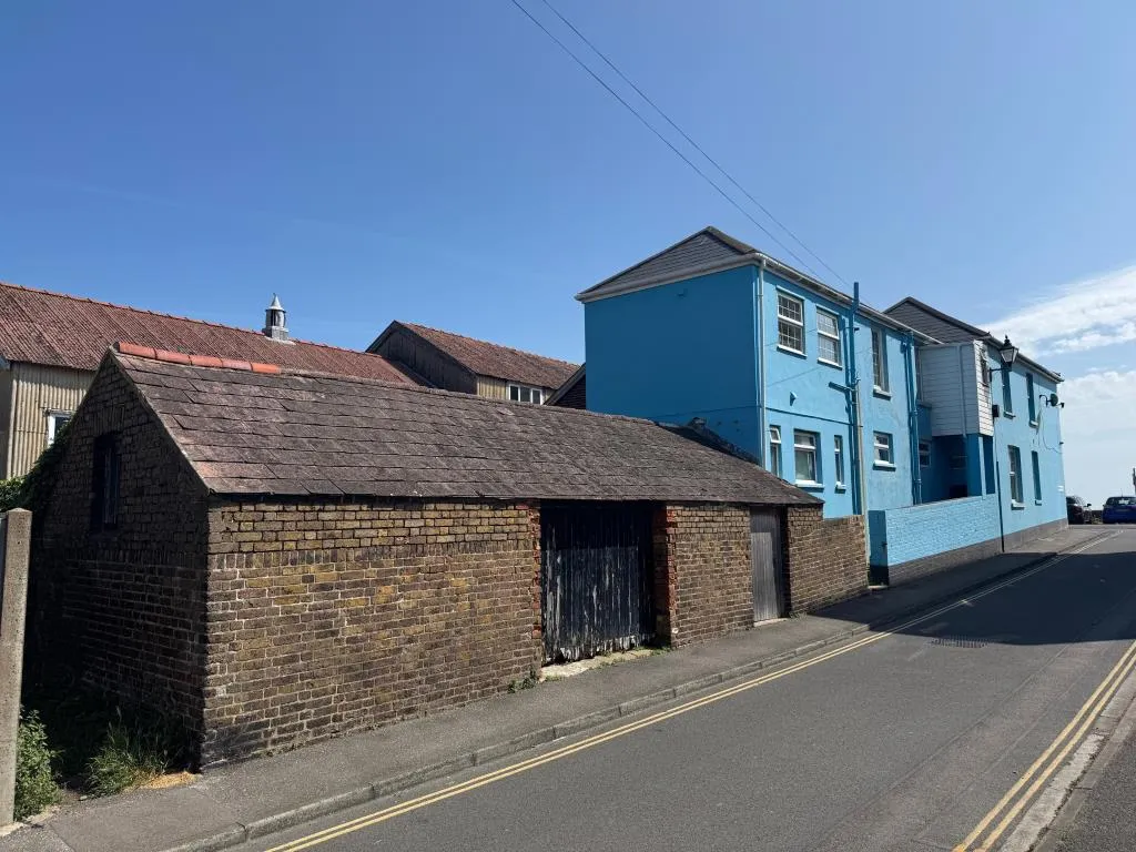 Seafront Public House With Three-Bedroom Flat With Sea Views