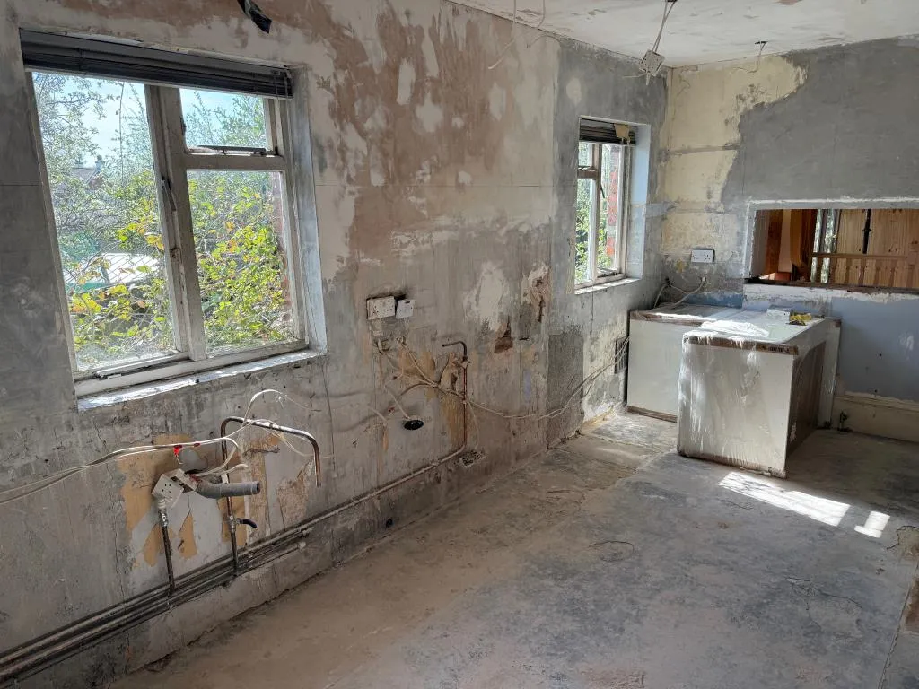 Substantial Detached Property And Land With Potential
