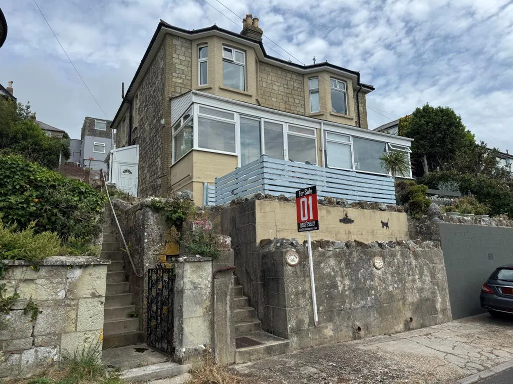 Semi-Detached House For Improvement With Sea Views