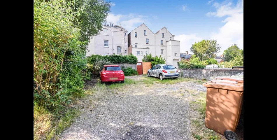 Lot 74 - Freehold Investment Comprising Five Apartments With Parking And Gardens