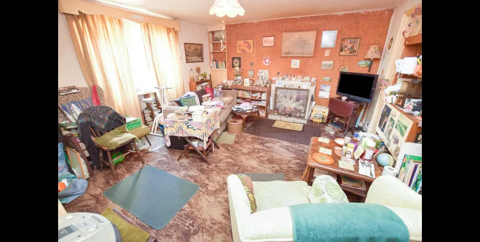 Lot 74 - Freehold Investment Comprising Five Apartments With Parking And Gardens