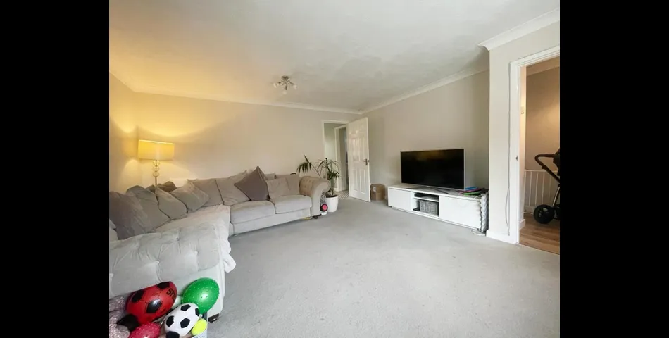 Lot 4 - Three-bedroom Semi-detached House For Investment