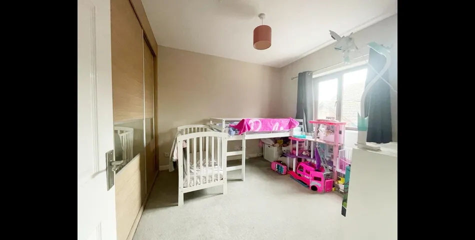 Lot 4 - Three-bedroom Semi-detached House For Investment