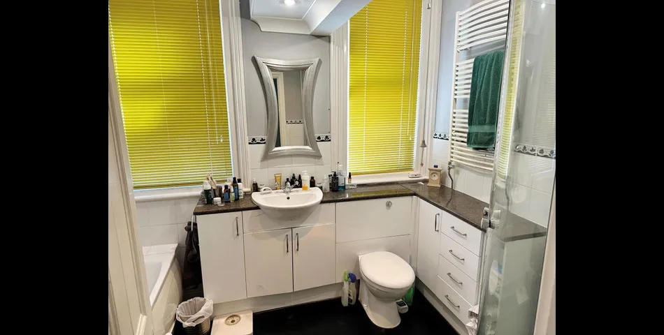 Lot 13 - Four-bedroom Maisonette With Sea Views