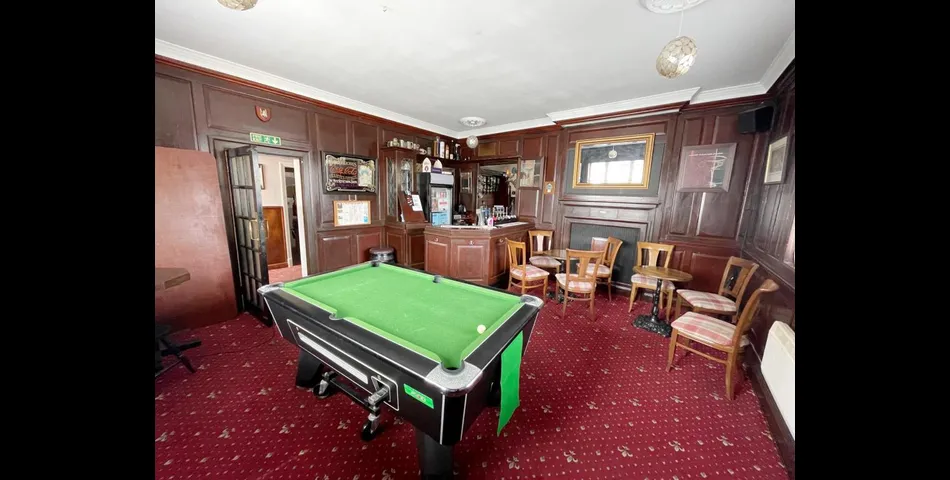 Lot 109 - Pub With Courtyard Garden And Flat Above In Coastal Town